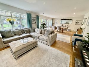 Photo 14- click for photo gallery